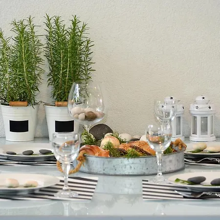 Marineblue Τρογκίρ